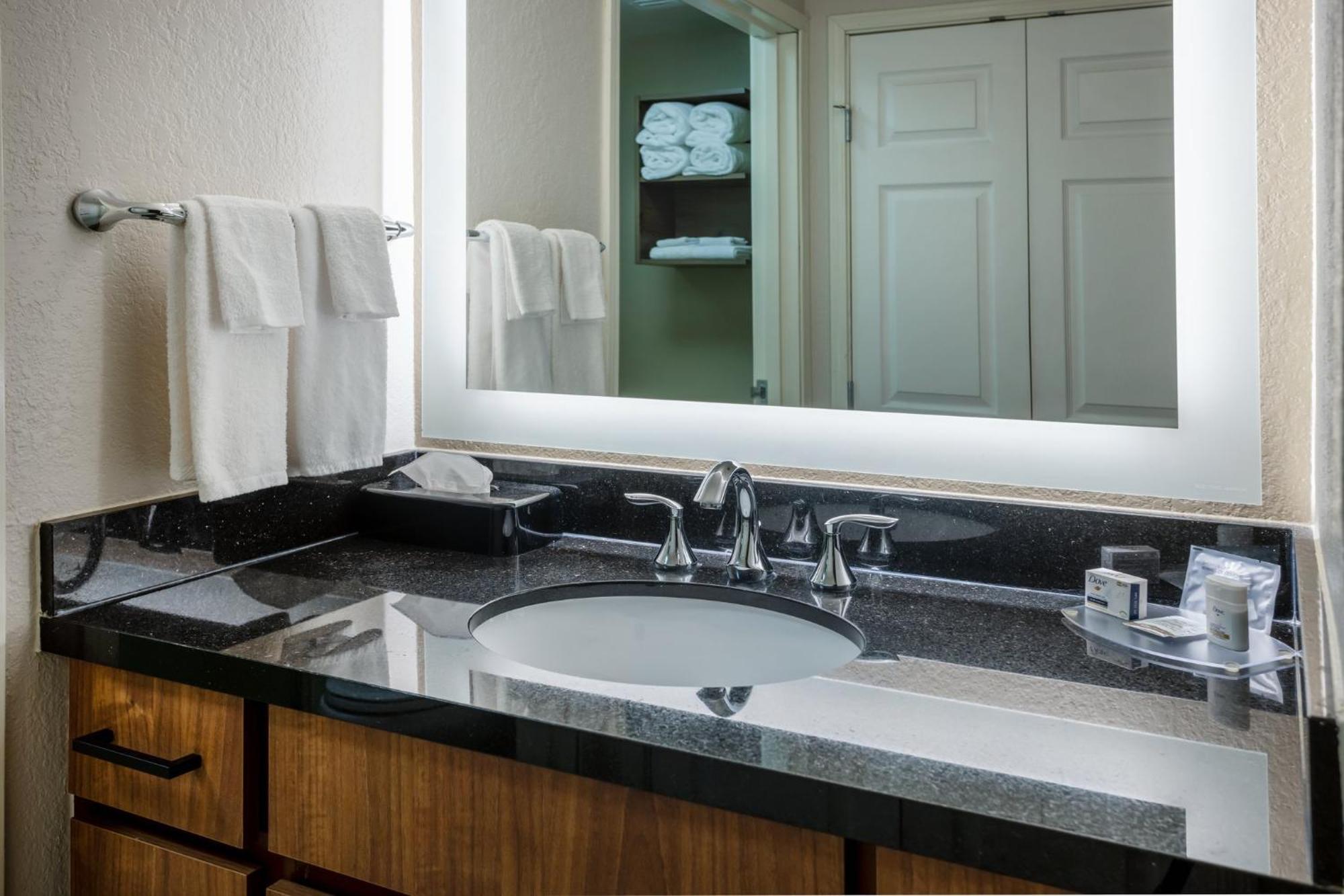 Staybridge Suites Wilmington East By Ihg Eksteriør billede